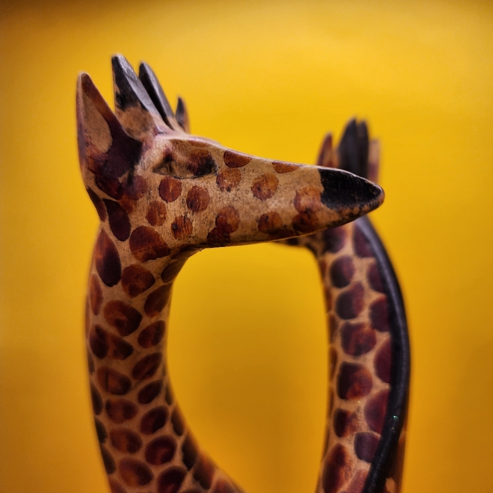 Vintage 12" Hand Carved Giraffes Wooden Statue Wood - Picture 4 of 8